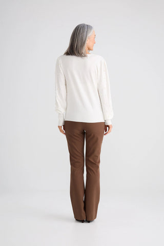 BT26157-1_DominicaKnit_Ivory_5.webp