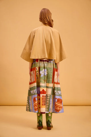 Capelet_Tan_KitSkirt_Fresco_0499.webp