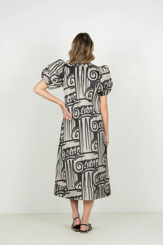 FA26-AUG-HamptonDress-Roma-Back.webp