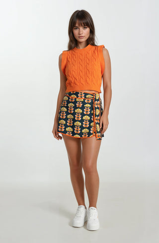 uWcJ0aV2TKm5dk1YMTykeg_122-5347AORANGE 113SWEATER.jpg